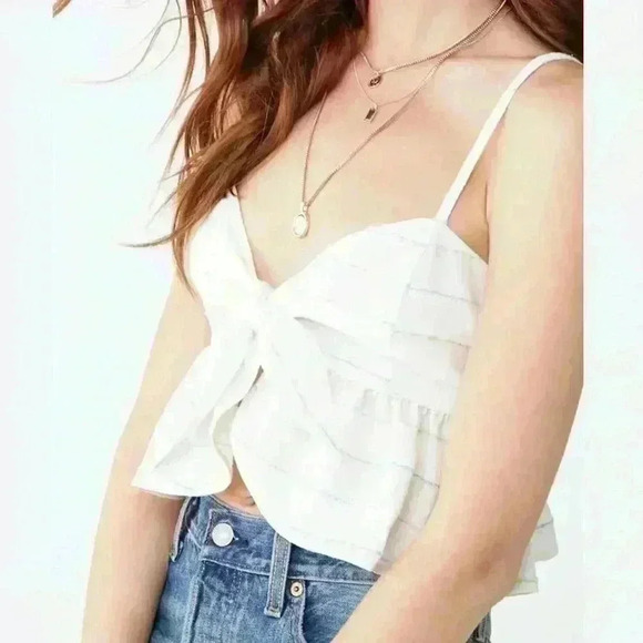 (2) Forver 21 Tie Front Crop Top - Picture 1 of 3